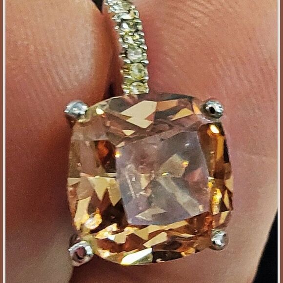 9mm Square Cut Apricot Champagne CZ Rhodium Plate Drop Earrings 0.75" long #NWOT - Picture 5 of 5